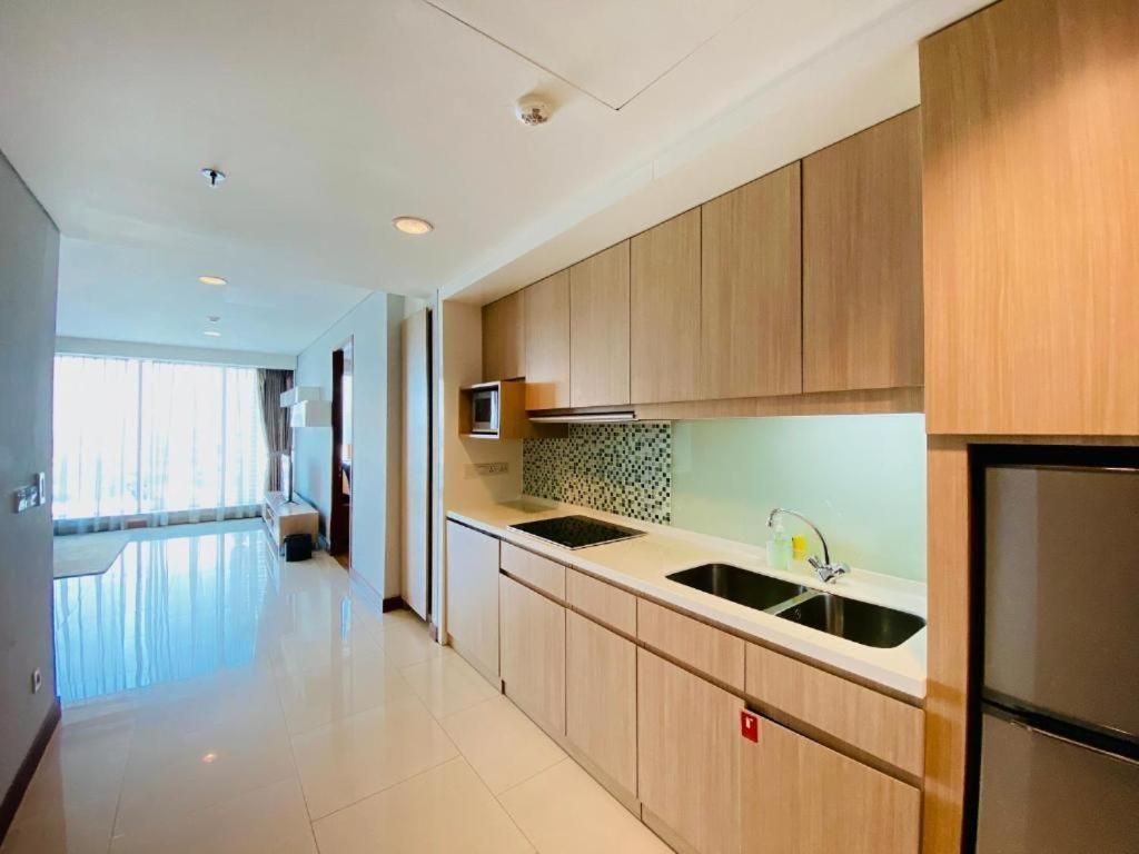 The H Tower Rasuna Suites Kuningan Jakarta By Villaloka Εξωτερικό φωτογραφία