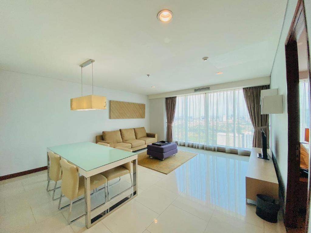 The H Tower Rasuna Suites Kuningan Jakarta By Villaloka Εξωτερικό φωτογραφία