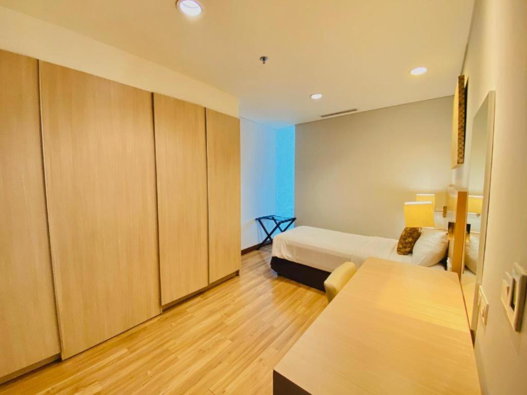 The H Tower Rasuna Suites Kuningan Jakarta By Villaloka Εξωτερικό φωτογραφία