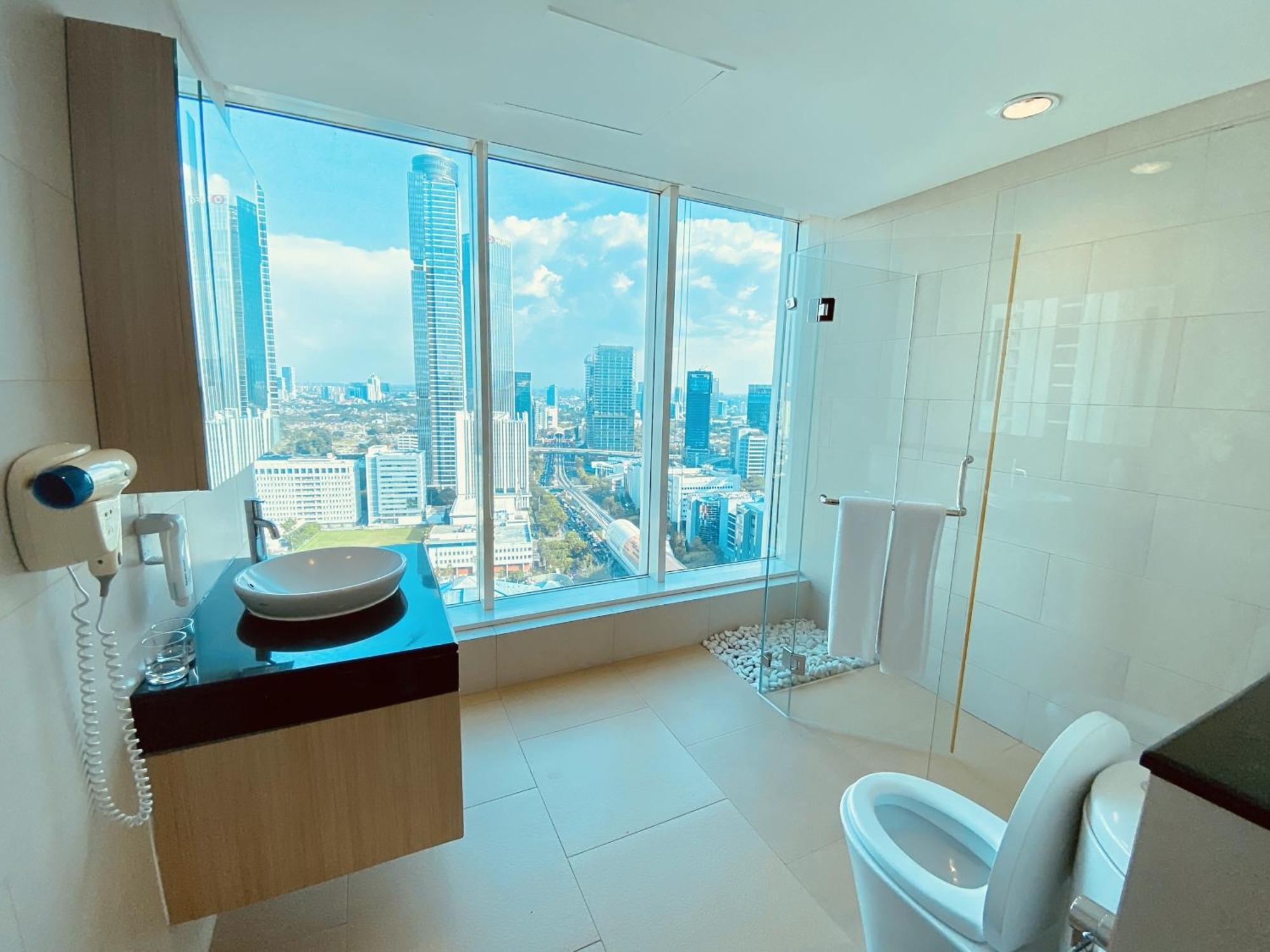 The H Tower Rasuna Suites Kuningan Jakarta By Villaloka Εξωτερικό φωτογραφία