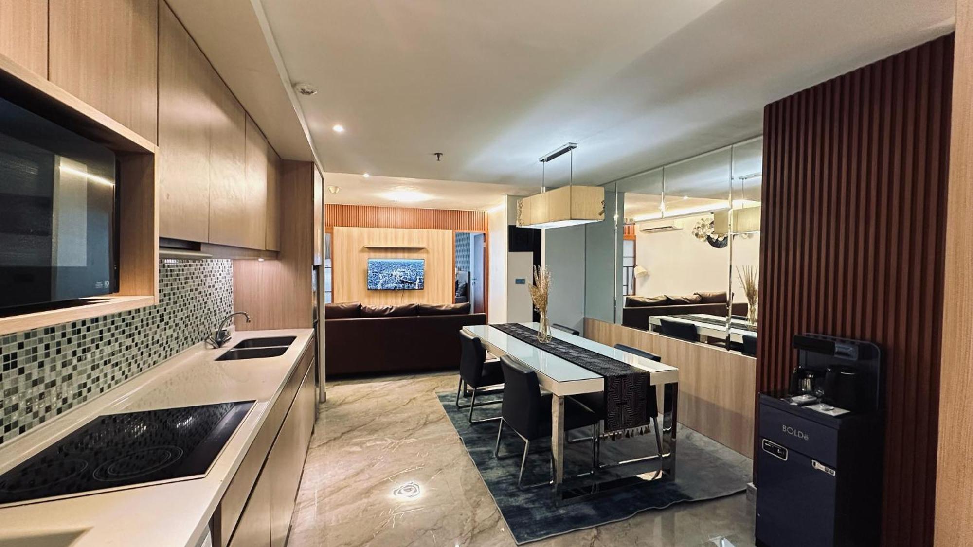 The H Tower Rasuna Suites Kuningan Jakarta By Villaloka Εξωτερικό φωτογραφία